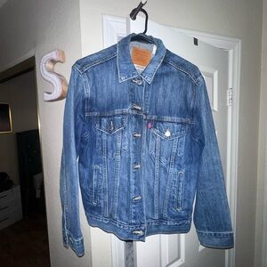 Levi's Classic Blue Denim Trucker Jacket